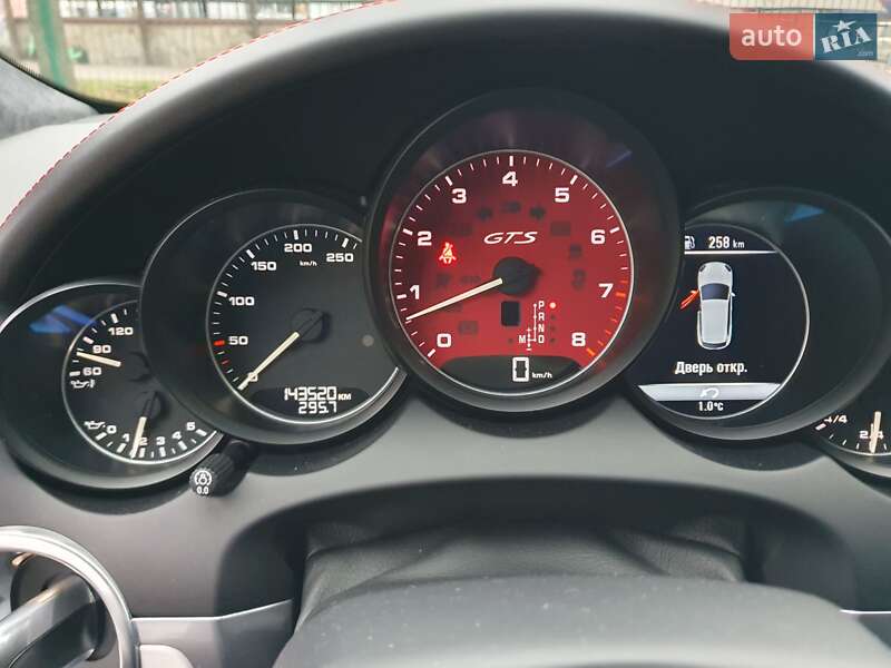 Внедорожник / Кроссовер Porsche Cayenne 2015 в Киеве фото 47 Внедорожник / Кроссовер Porsche Cayenne 2015 в Киеве