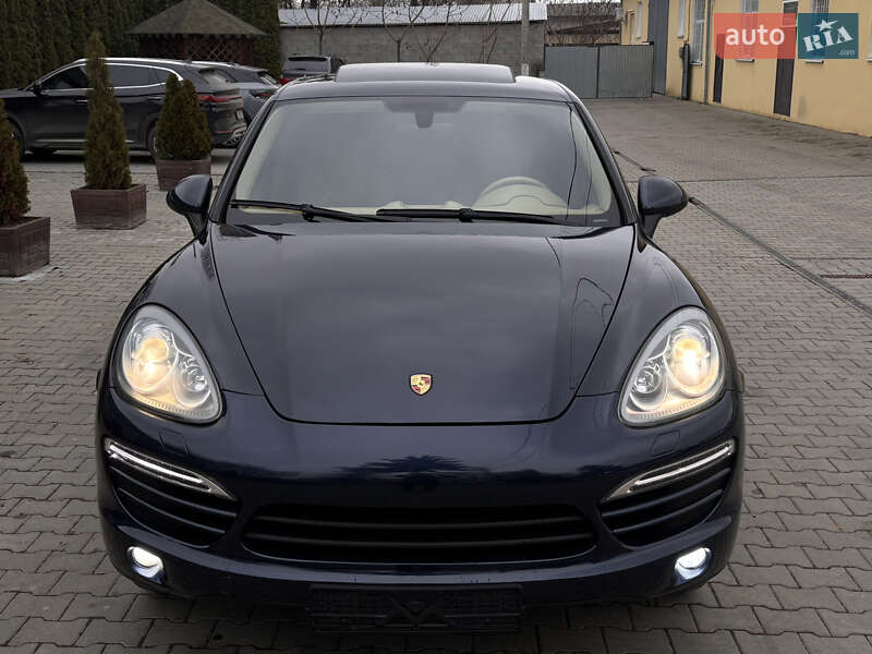 Внедорожник / Кроссовер Porsche Cayenne 2011 в Тернополе