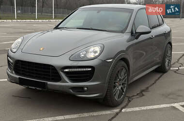 Позашляховик / Кросовер Porsche Cayenne 2013 в Чернівцях