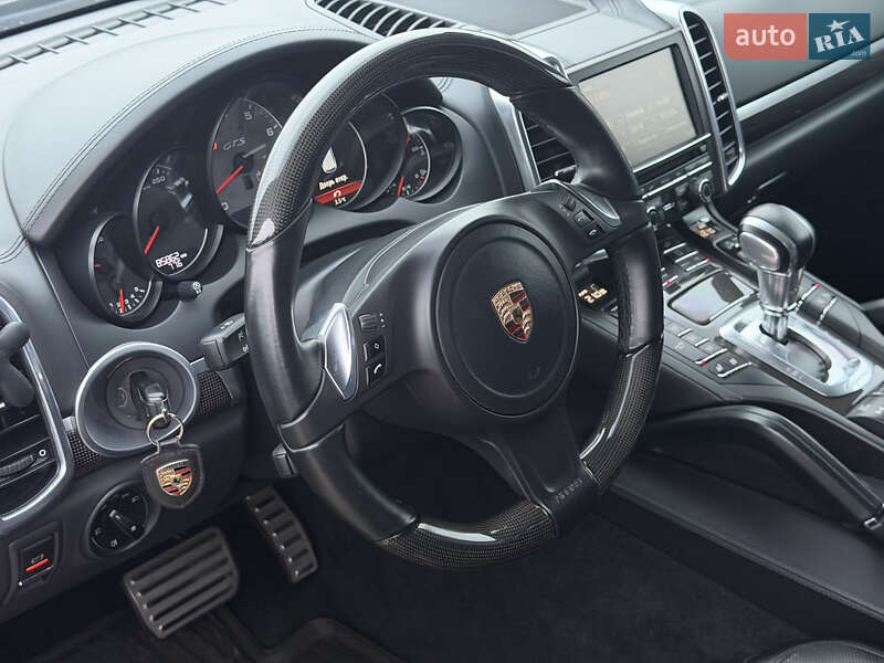 Внедорожник / Кроссовер Porsche Cayenne 2013 в Киеве
