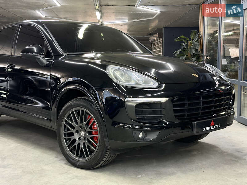Внедорожник / Кроссовер Porsche Cayenne 2016 в Одессе