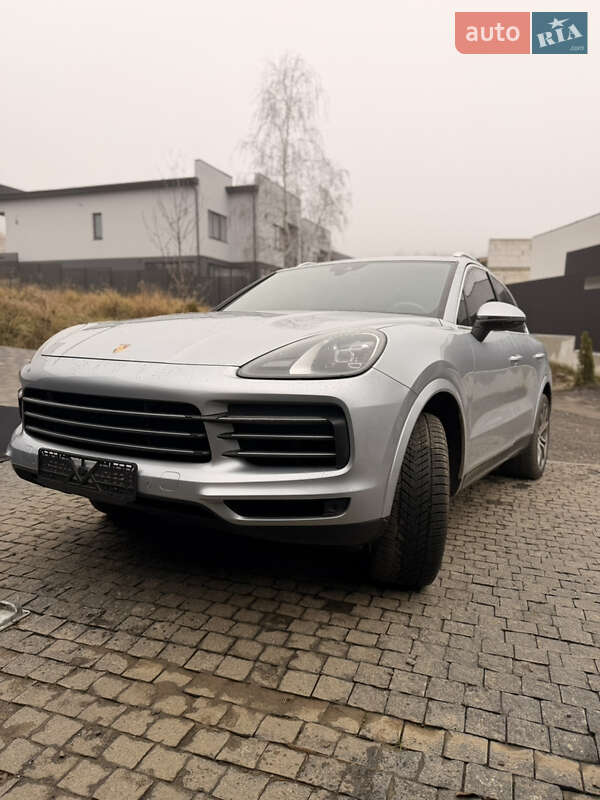 Внедорожник / Кроссовер Porsche Cayenne 2019 в Ужгороде