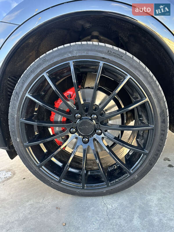 Внедорожник / Кроссовер Porsche Cayenne 2015 в Полтаве