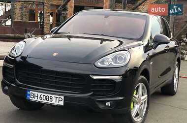 Внедорожник / Кроссовер Porsche Cayenne 2015 в Одессе