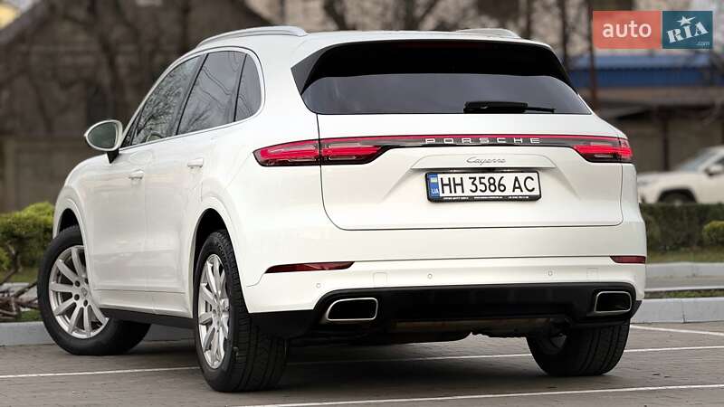 Внедорожник / Кроссовер Porsche Cayenne 2017 в Одессе