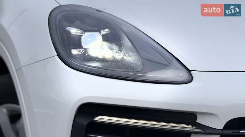 Внедорожник / Кроссовер Porsche Cayenne 2017 в Одессе