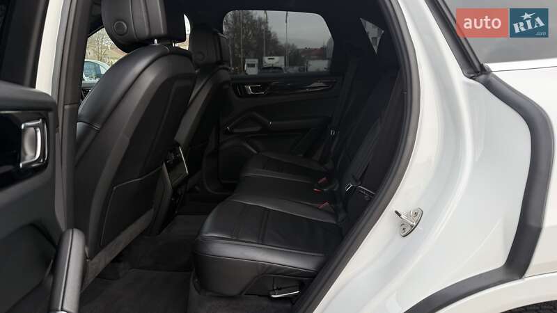 Внедорожник / Кроссовер Porsche Cayenne 2017 в Одессе