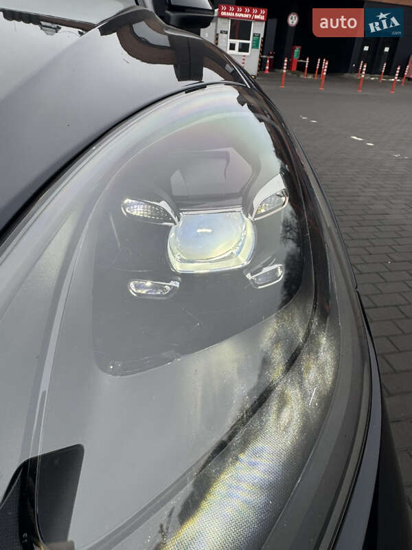 Внедорожник / Кроссовер Porsche Cayenne 2019 в Киеве