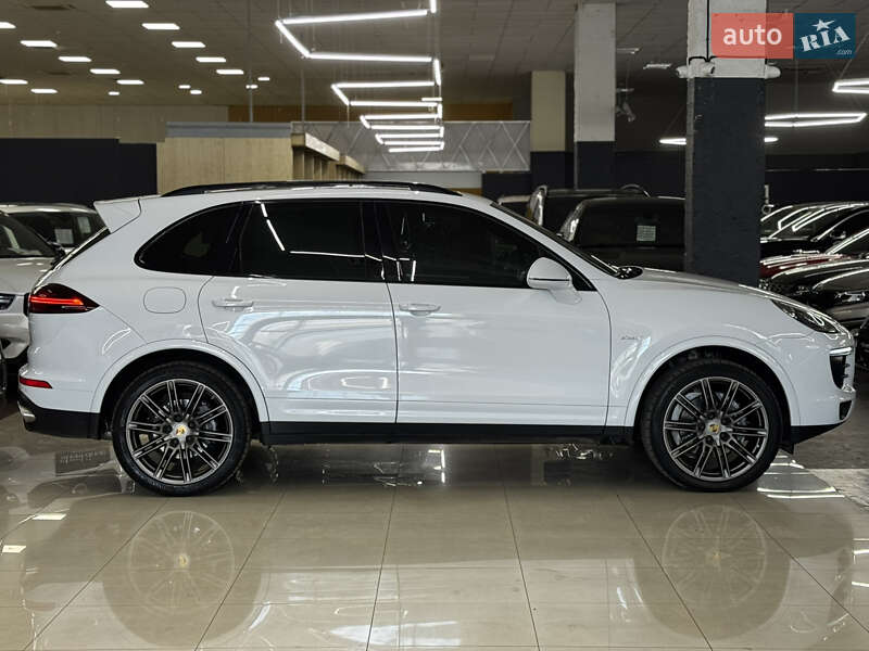 Позашляховик / Кросовер Porsche Cayenne 2016 в Миколаєві фото 5 Позашляховик / Кросовер Porsche Cayenne 2016 в Миколаєві