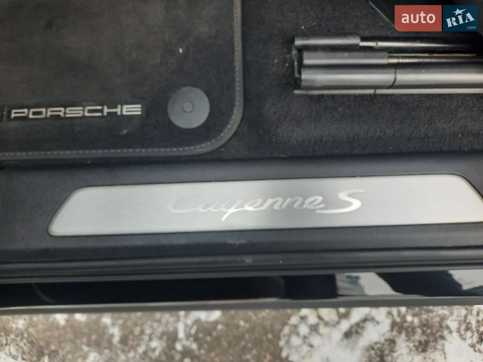 2019 Porsche Cayenne - мініатюра 12