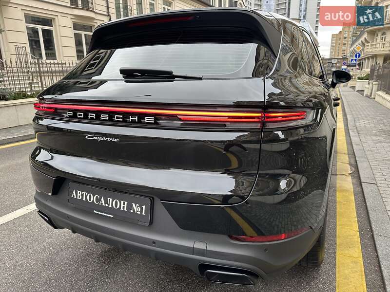 Внедорожник / Кроссовер Porsche Cayenne 2025 в Киеве