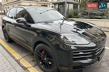 Внедорожник / Кроссовер Porsche Cayenne 2025 в Киеве