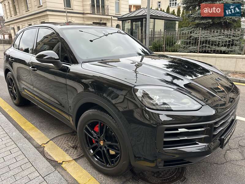 Внедорожник / Кроссовер Porsche Cayenne 2025 в Киеве