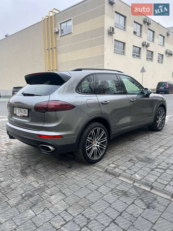 Внедорожник / Кроссовер Porsche Cayenne 2017 в Львове фото 2 Внедорожник / Кроссовер Porsche Cayenne 2017 в Львове