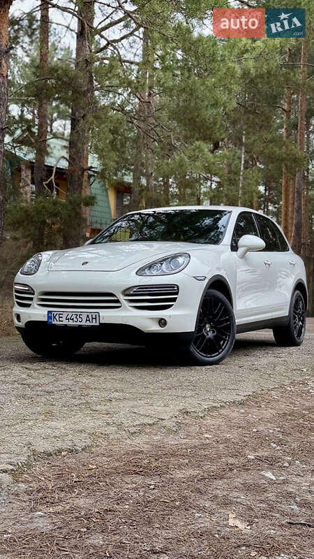Позашляховик / Кросовер Porsche Cayenne 2011 в Києві