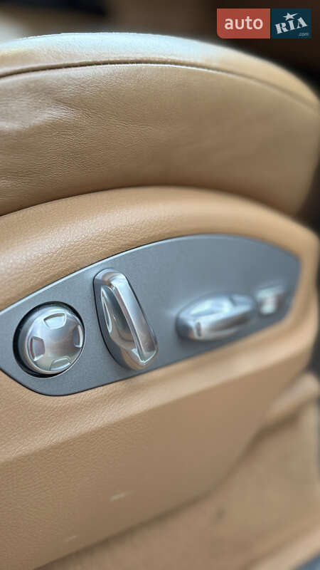 Позашляховик / Кросовер Porsche Cayenne 2011 в Києві