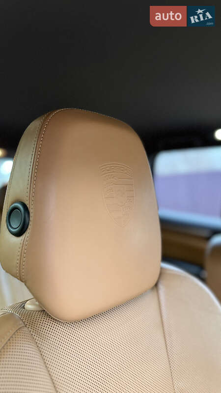 Позашляховик / Кросовер Porsche Cayenne 2011 в Києві