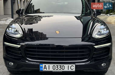 Внедорожник / Кроссовер Porsche Cayenne 2015 в Киеве
