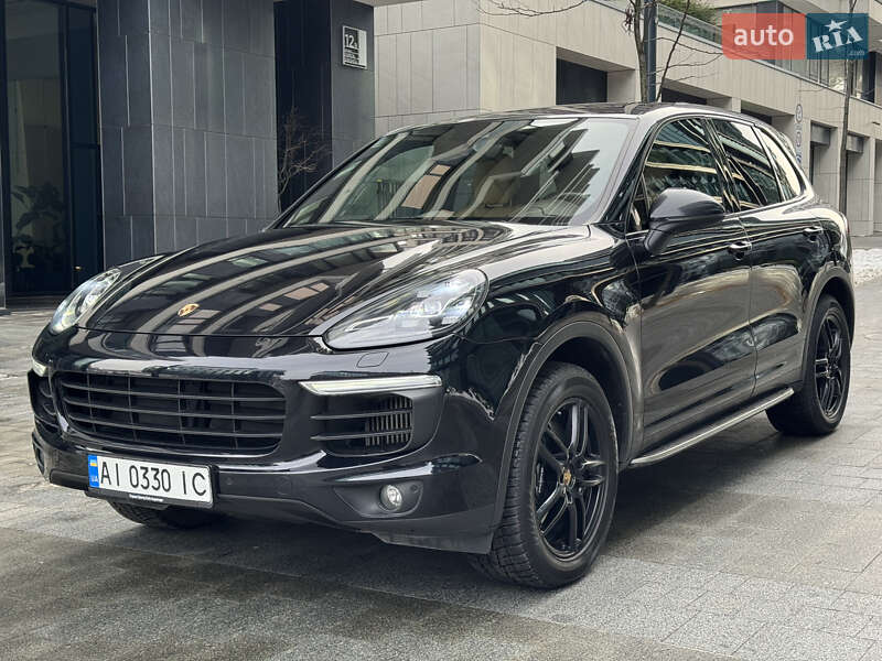 Внедорожник / Кроссовер Porsche Cayenne 2015 в Киеве
