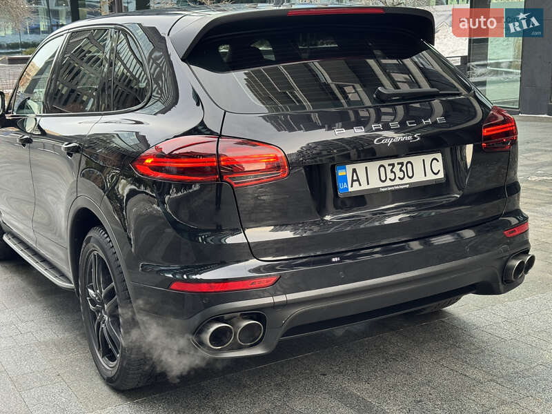 Внедорожник / Кроссовер Porsche Cayenne 2015 в Киеве