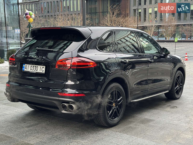 Внедорожник / Кроссовер Porsche Cayenne 2015 в Киеве