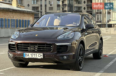 Внедорожник / Кроссовер Porsche Cayenne 2014 в Киеве