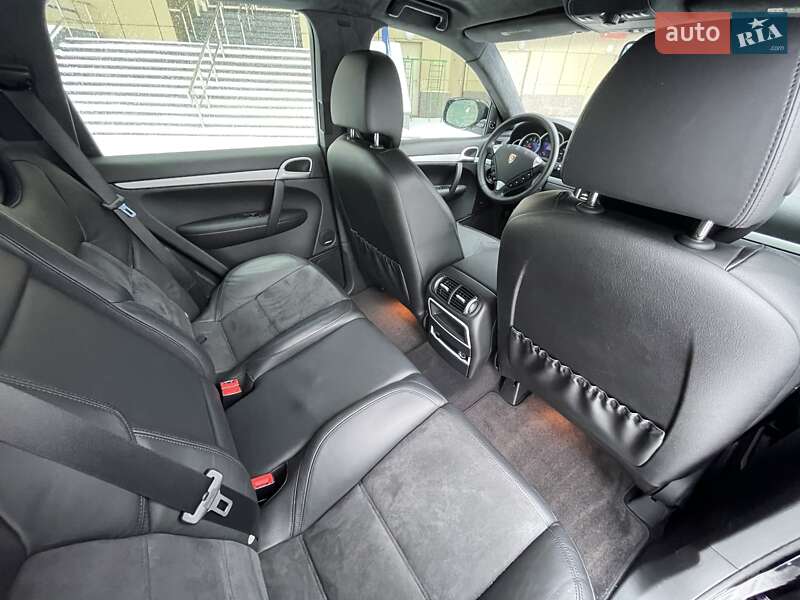 Внедорожник / Кроссовер Porsche Cayenne 2010 в Харькове