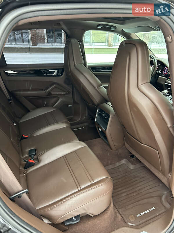 Внедорожник / Кроссовер Porsche Cayenne 2022 в Харькове