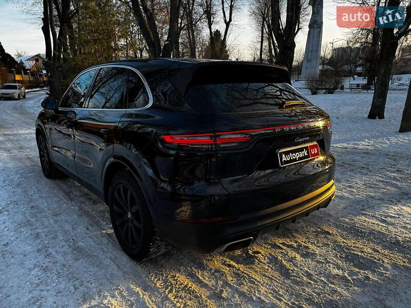 Внедорожник / Кроссовер Porsche Cayenne 2020 в Киеве