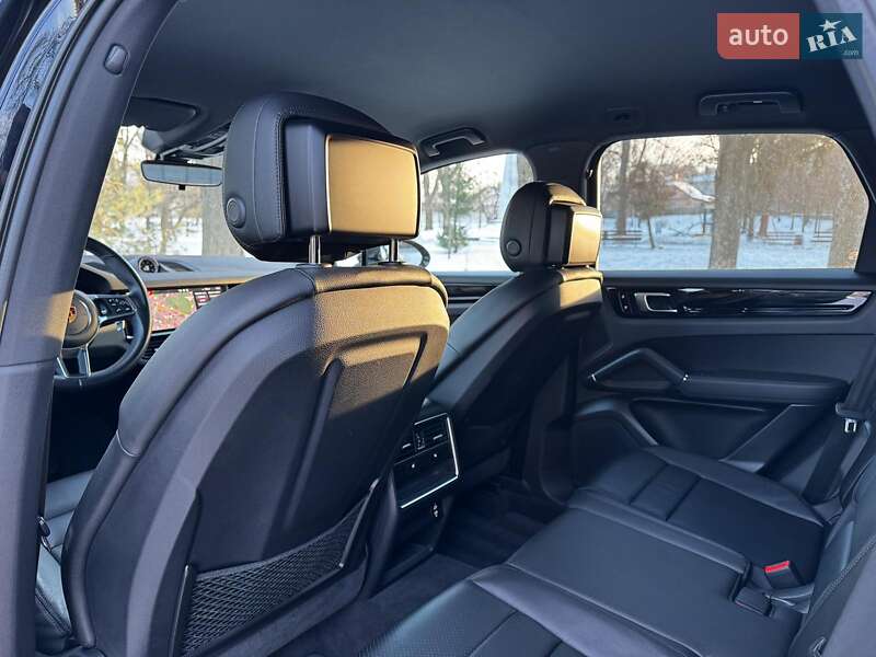 Внедорожник / Кроссовер Porsche Cayenne 2020 в Киеве