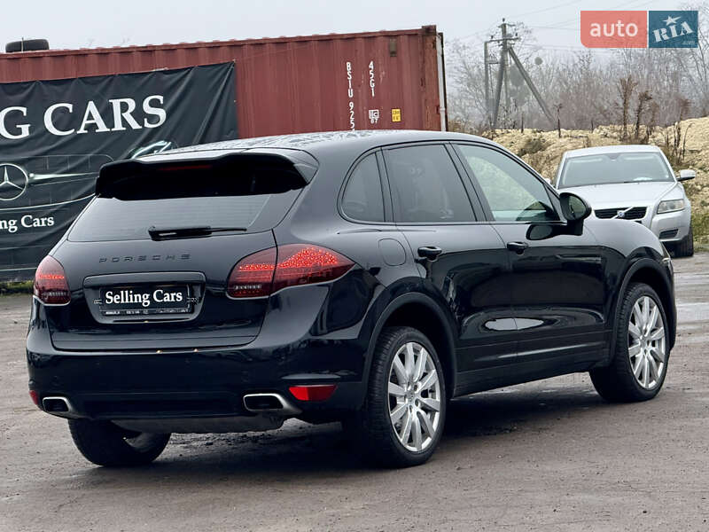 Внедорожник / Кроссовер Porsche Cayenne 2011 в Ровно