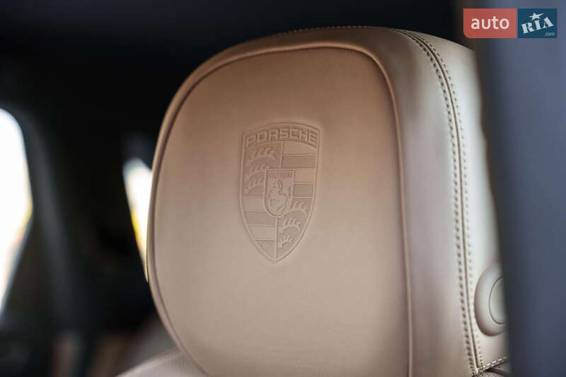 Внедорожник / Кроссовер Porsche Cayenne 2019 в Киеве