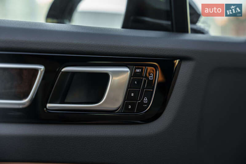 Внедорожник / Кроссовер Porsche Cayenne 2019 в Киеве