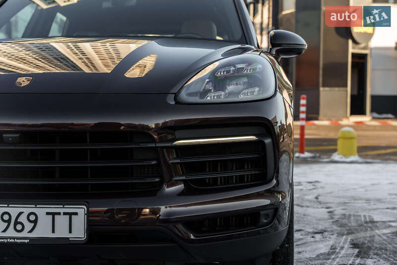 Внедорожник / Кроссовер Porsche Cayenne 2019 в Киеве