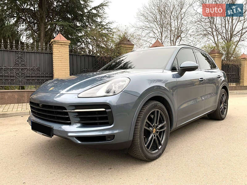 Внедорожник / Кроссовер Porsche Cayenne 2019 в Киеве
