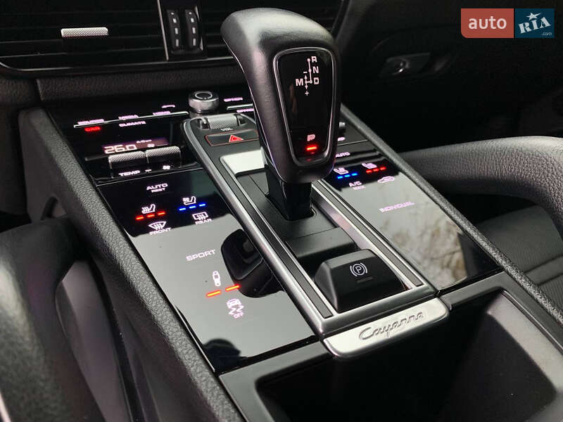 Внедорожник / Кроссовер Porsche Cayenne 2019 в Киеве