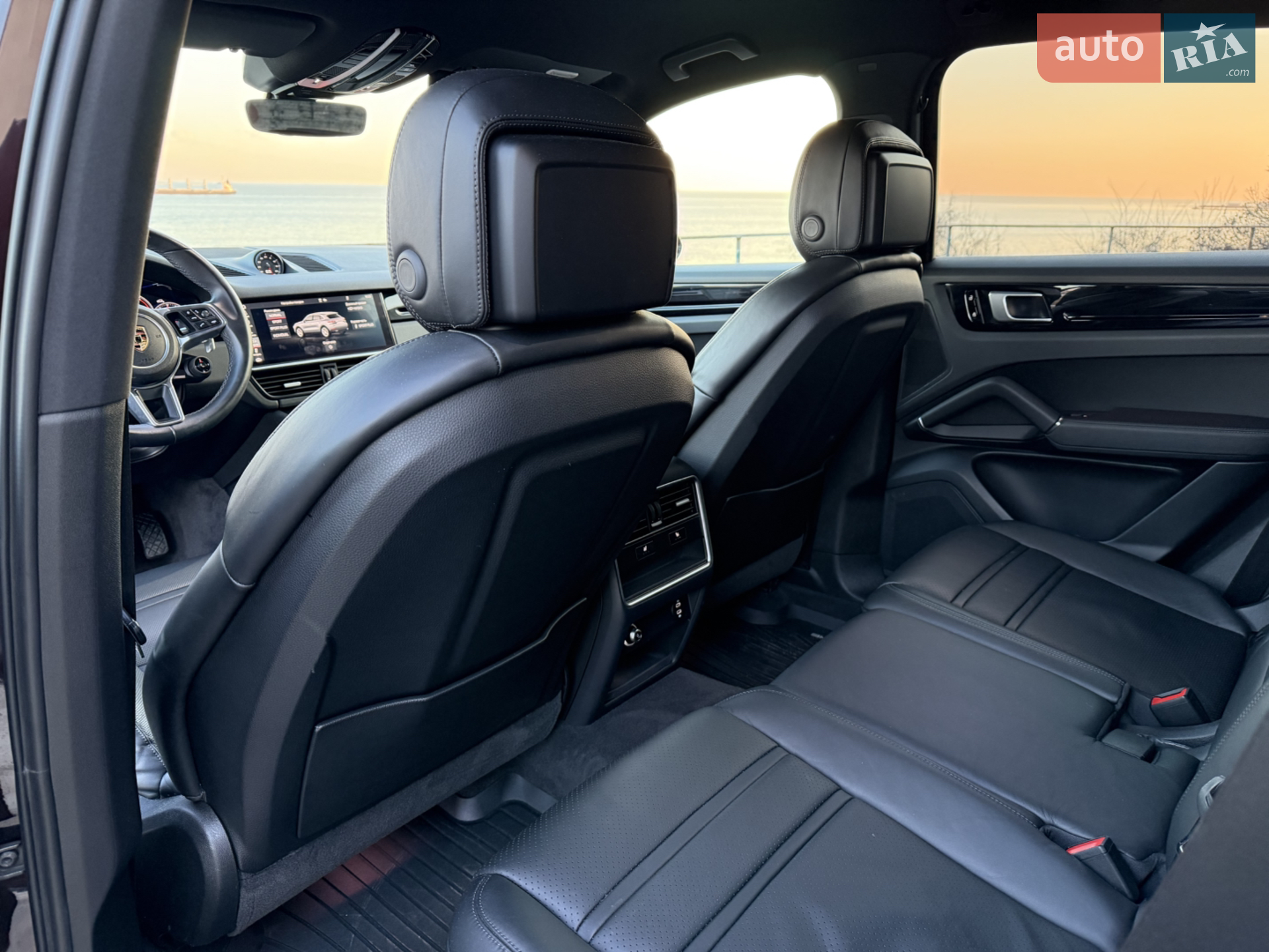 2019 Porsche Cayenne - мініатюра 23