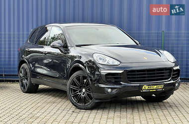 Внедорожник / Кроссовер Porsche Cayenne 2016 в Черновцах