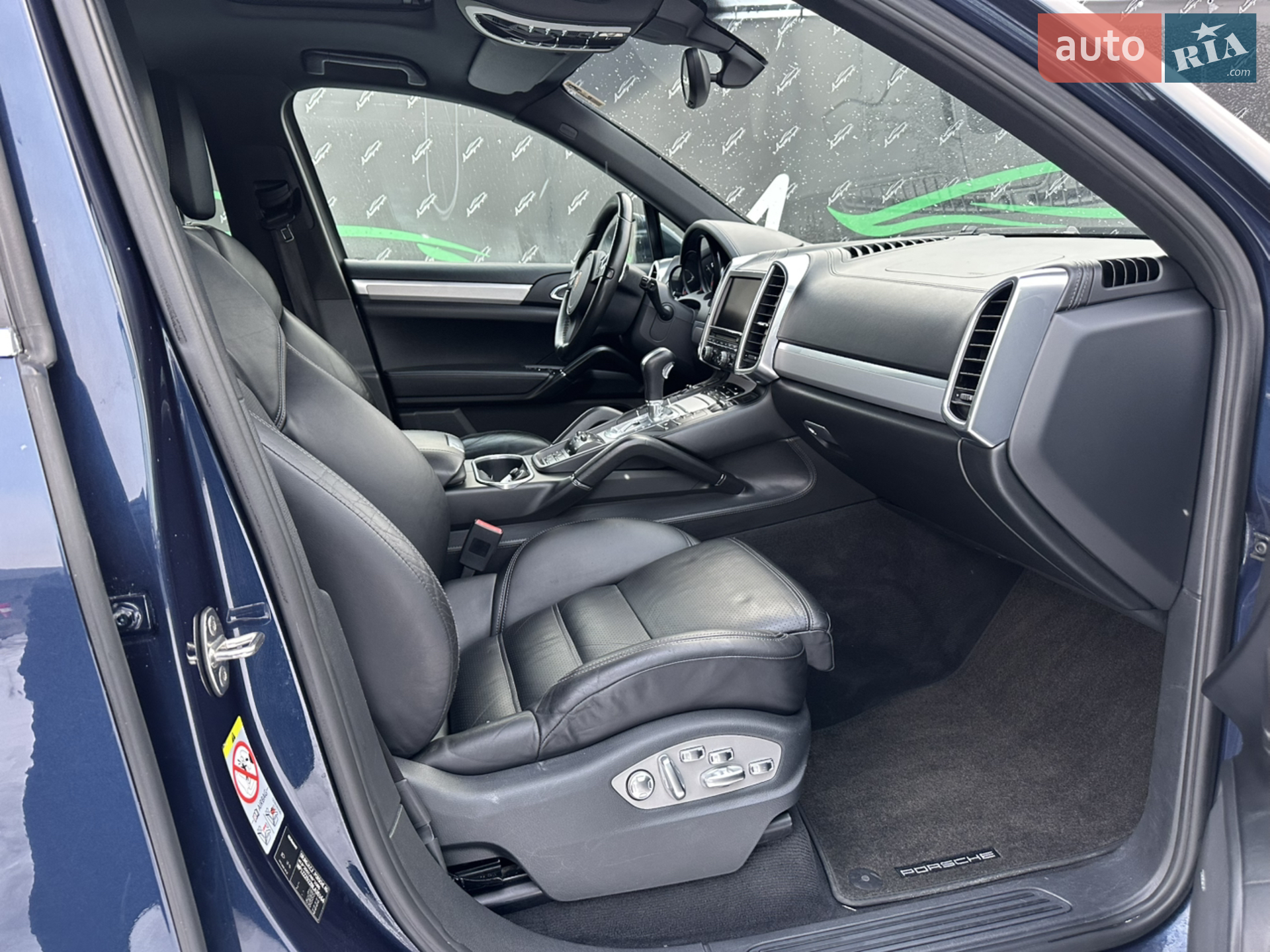 2011 Porsche Cayenne - мініатюра 16