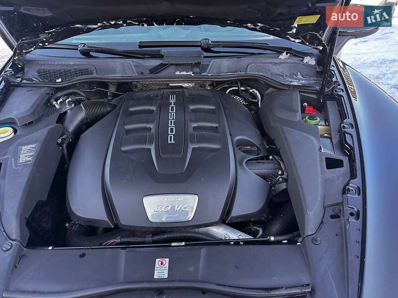 Внедорожник / Кроссовер Porsche Cayenne 2013 в Владимире