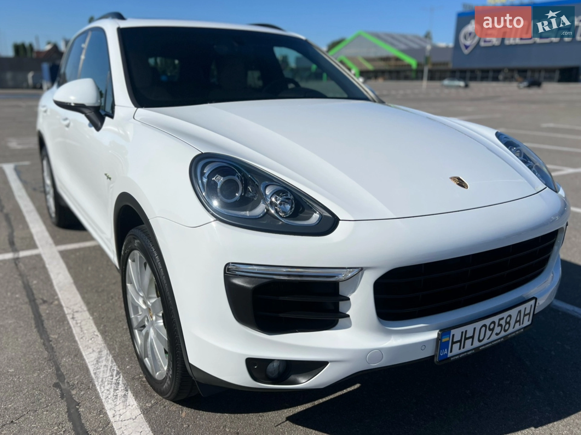 2015 Porsche Cayenne - мініатюра 3