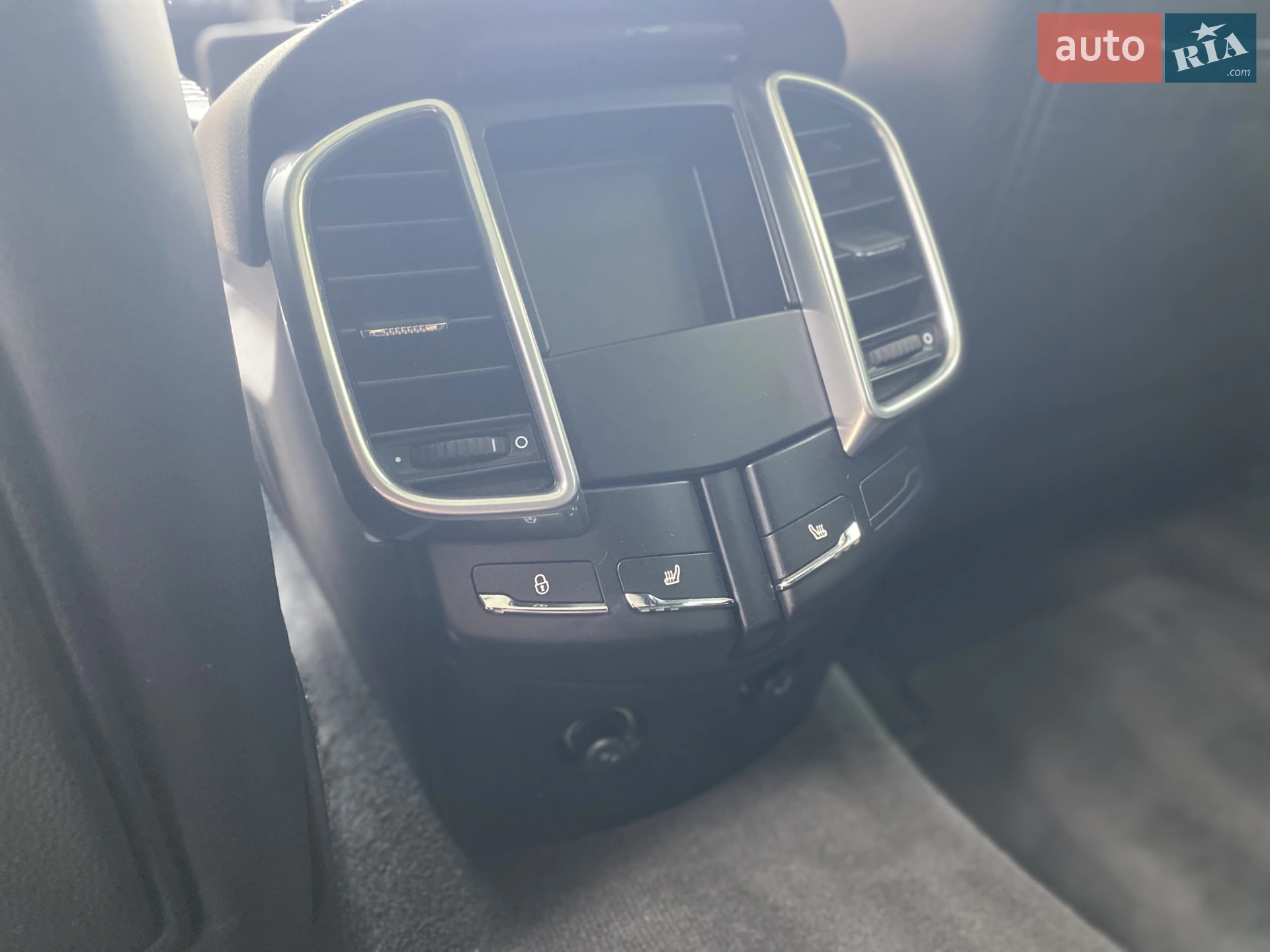2016 Porsche Cayenne - мініатюра 24