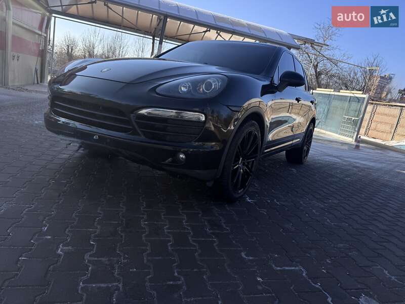 Внедорожник / Кроссовер Porsche Cayenne 2012 в Кривом Роге
