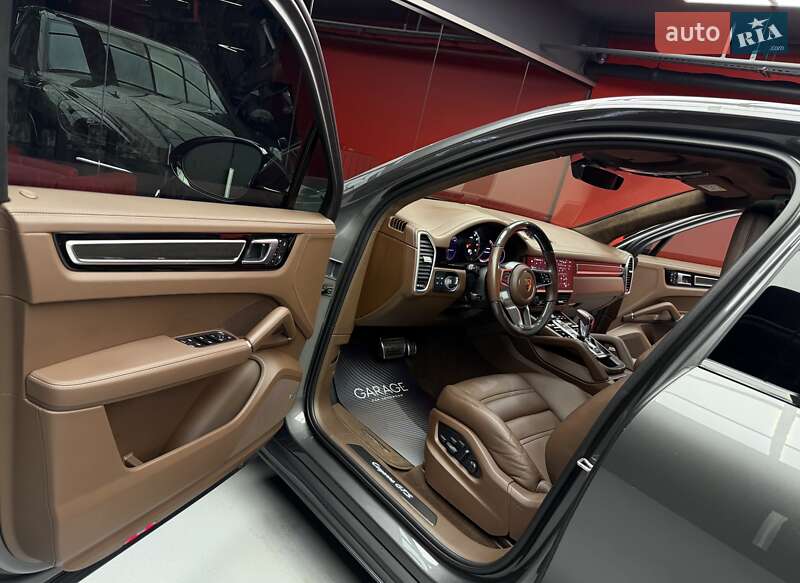 Внедорожник / Кроссовер Porsche Cayenne 2022 в Киеве