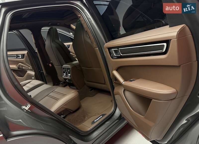 Внедорожник / Кроссовер Porsche Cayenne 2022 в Киеве