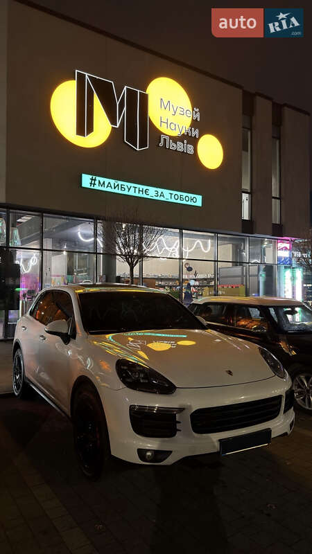 Внедорожник / Кроссовер Porsche Cayenne 2016 в Львове фото 5 Внедорожник / Кроссовер Porsche Cayenne 2016 в Львове