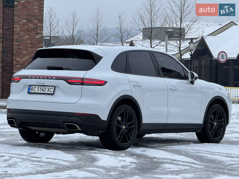 Внедорожник / Кроссовер Porsche Cayenne 2018 в Киеве