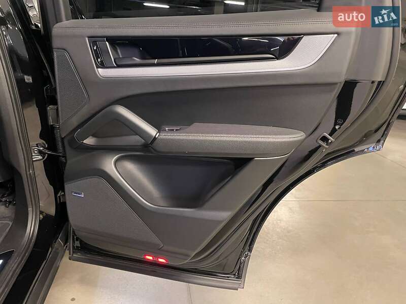 Внедорожник / Кроссовер Porsche Cayenne 2023 в Киеве фото 47 Внедорожник / Кроссовер Porsche Cayenne 2023 в Киеве