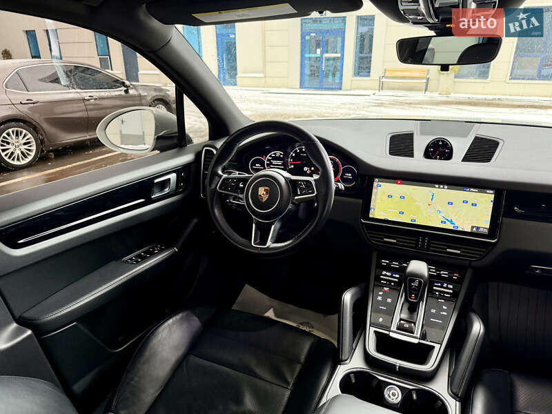 Внедорожник / Кроссовер Porsche Cayenne 2018 в Киеве