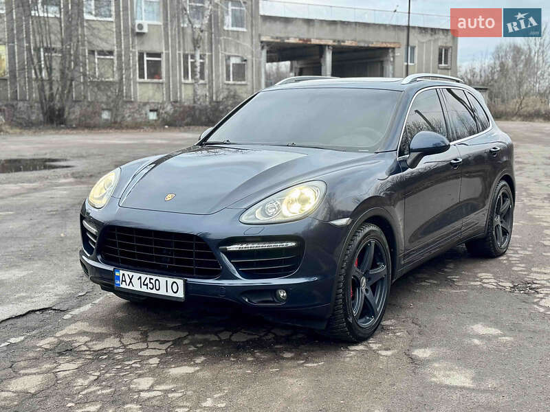 Внедорожник / Кроссовер Porsche Cayenne 2010 в Житомире